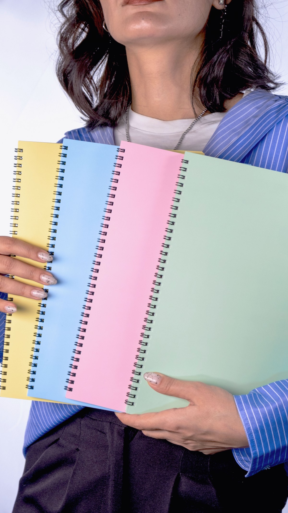 Dream Notes 4 Farklı Renk Çizgisiz A4 Defter Seti