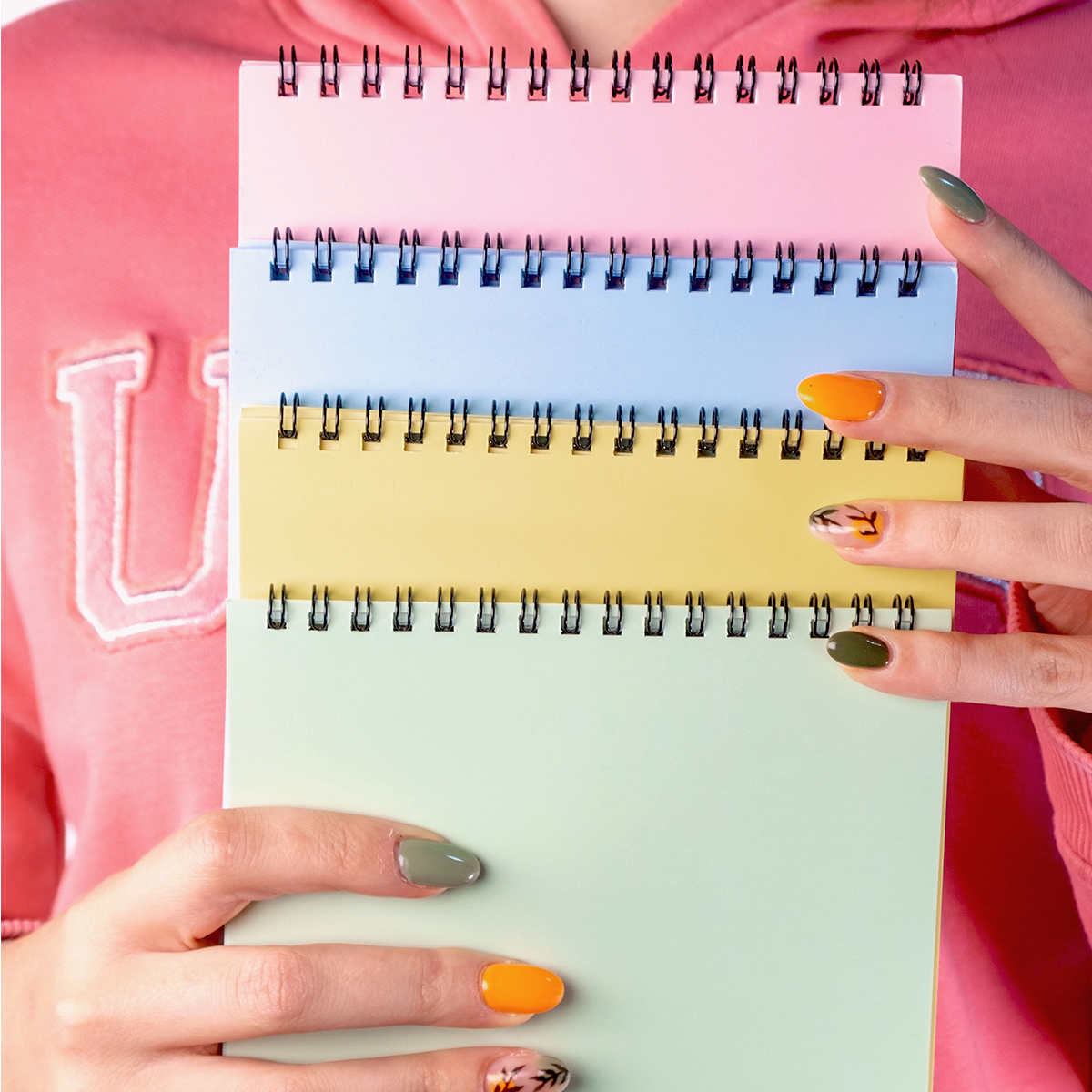 Dream Notes Üst Spiralli 4 Farklı Renk Çizgisiz A5 Defter Seti Dream Notes Üst Spiralli 4 Farklı Renk Çizgisiz A5 Defter Seti