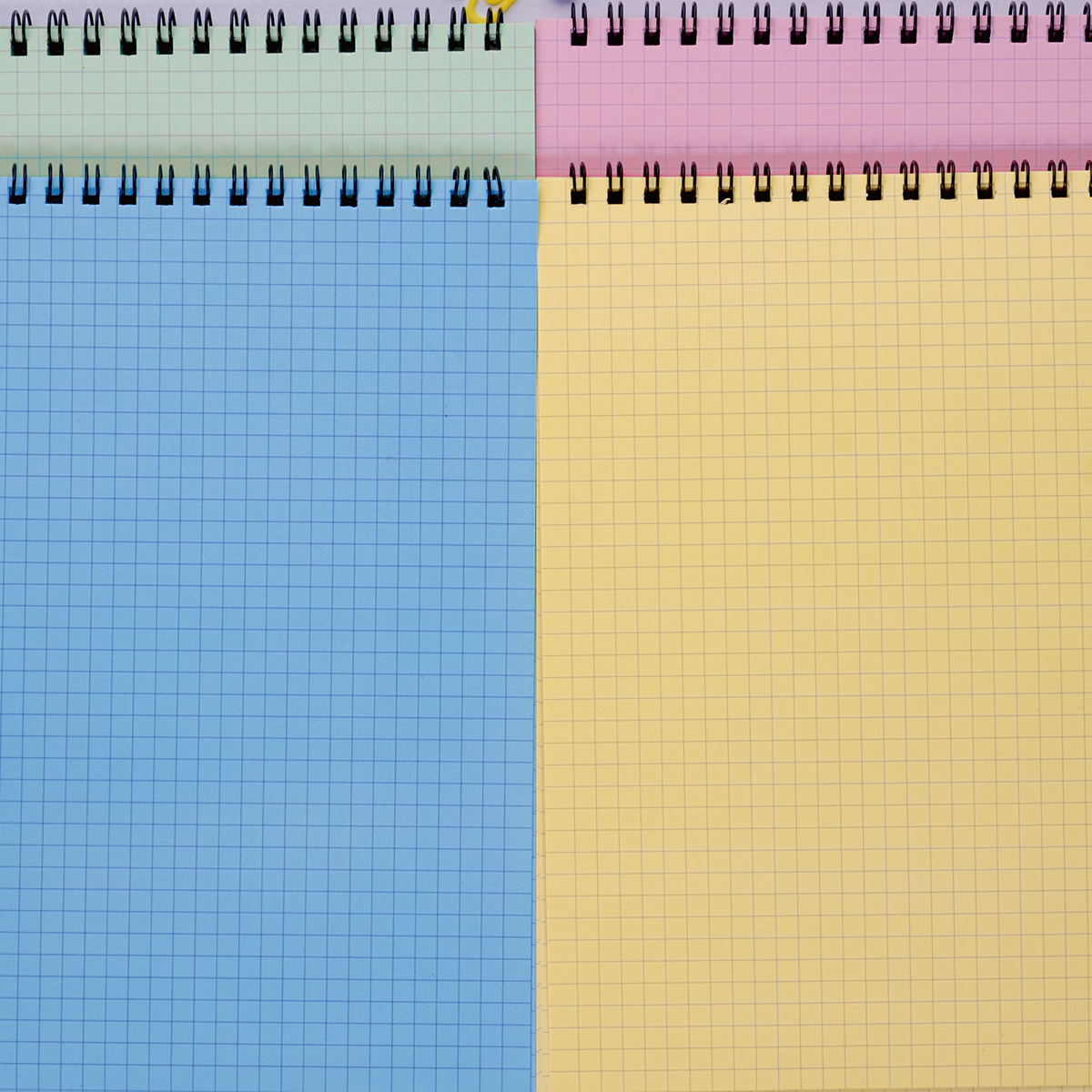 Dream Notes Üst Spiralli 4 Farklı Renk Kareli A5 Defter Seti