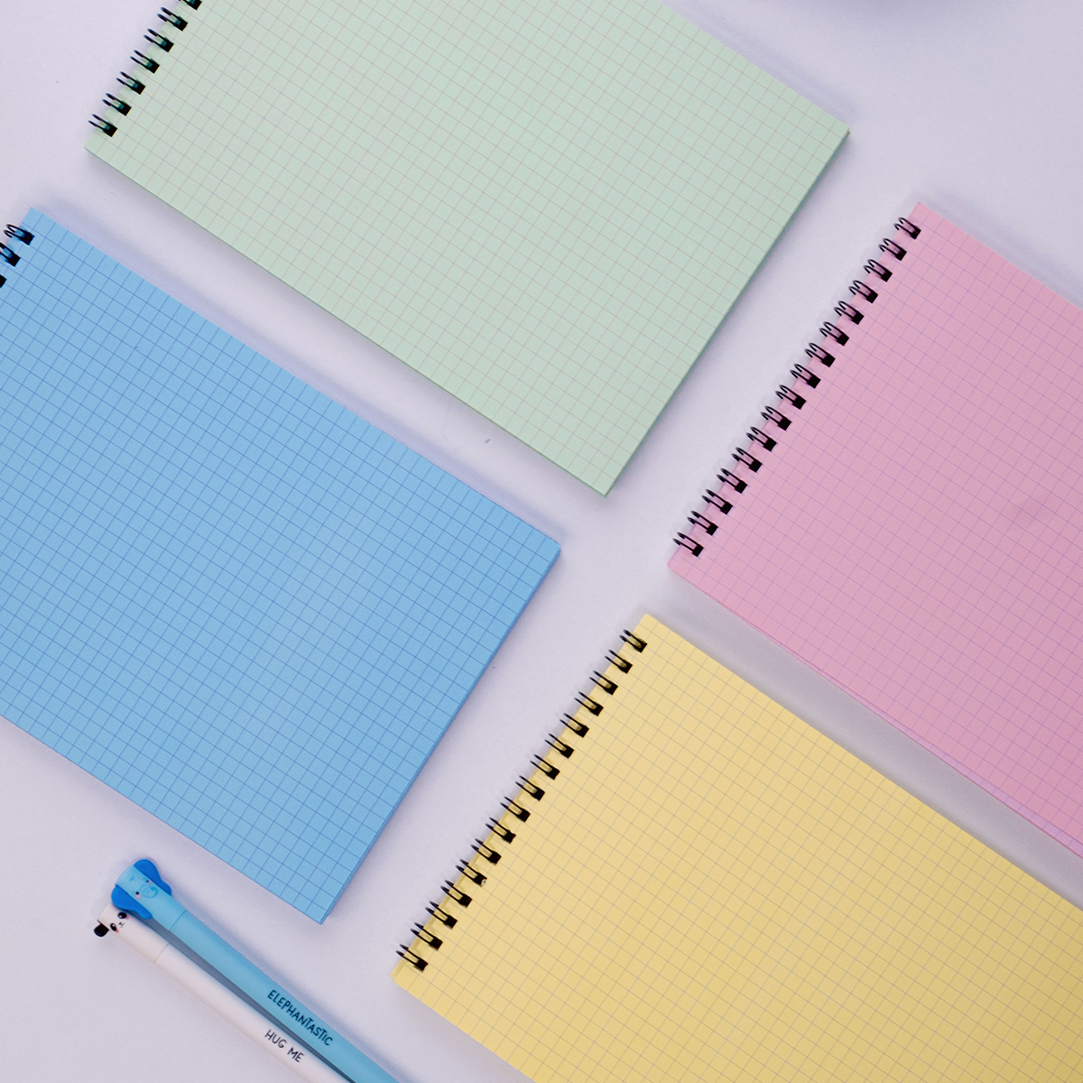Dream Notes Üst Spiralli 4 Farklı Renk Kareli A5 Defter Seti Dream Notes Üst Spiralli 4 Farklı Renk Kareli A5 Defter Seti