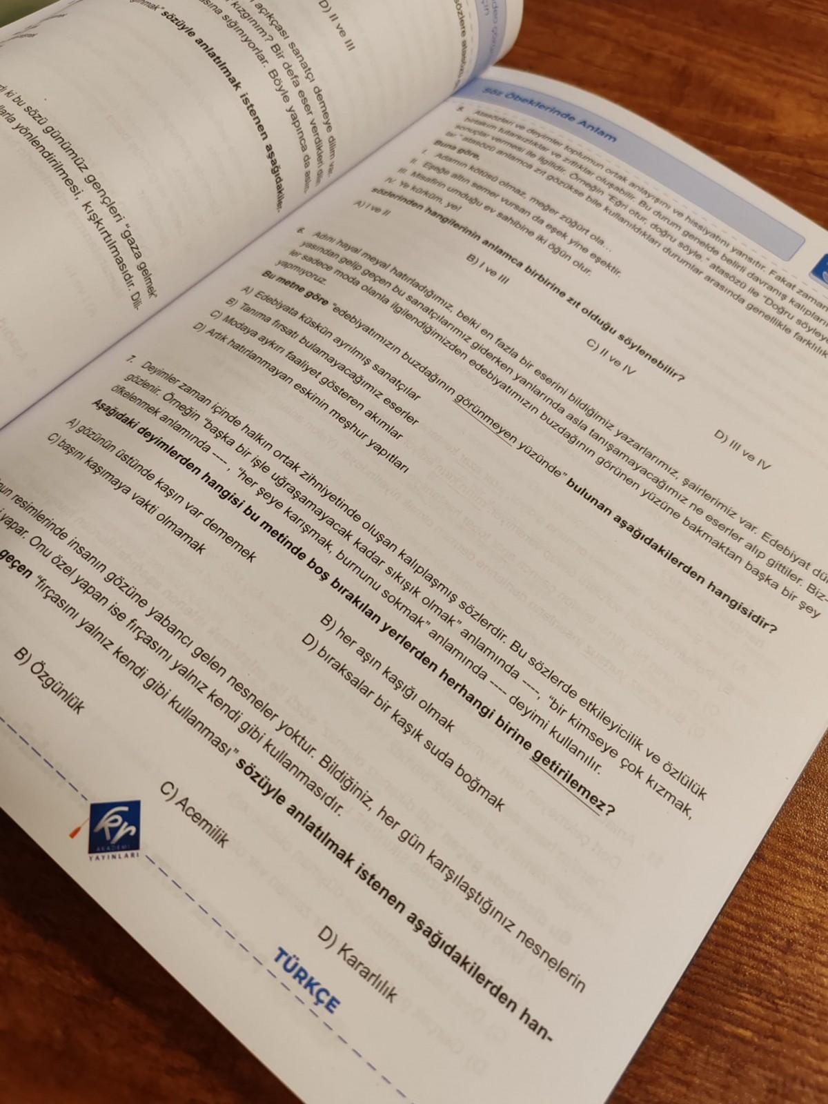 LGS Üçüncü Çeyrek Poster Notlar Soru Fasikülleri (3. Çeyrek) KR Akademi Yayınları