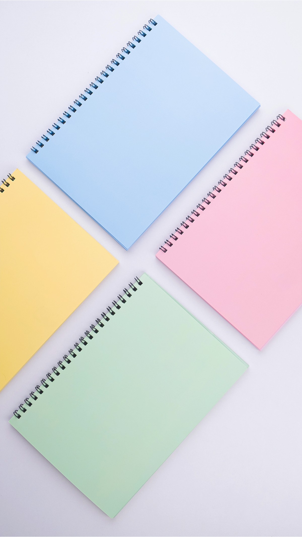 Dream Notes 4 Farklı Renk Çizgisiz A5 Defter Seti Dream Notes 4 Farklı Renk Çizgisiz A5 Defter Seti